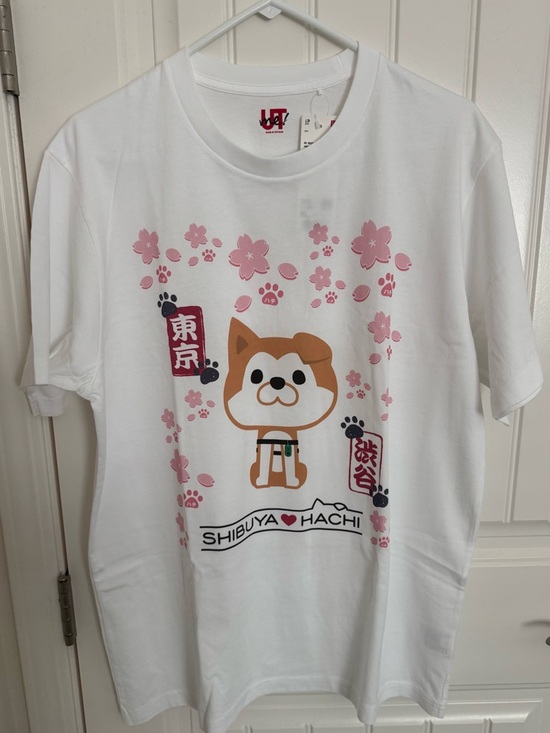 Uniqlo Tops - Uniqlo 
Shibuya Hachi T-Shirt